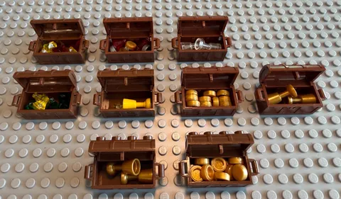 Lot of LEGO treasure chests w/ treasure