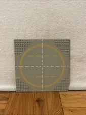 Vintage LEGO Baseplate 32 x 32 Landing Pad Yellow Circle FREE SHIP