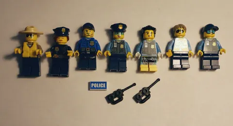 LEGO Police Minifigure Police Lot of 7 Officers Cops with 2 radios, City Town