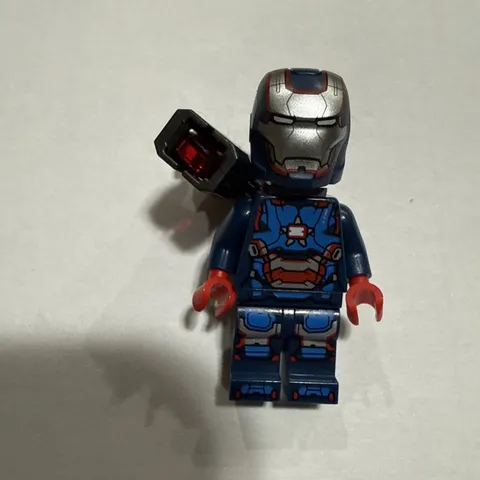 OFFICIAL LEGO IRON PATRIOT minifigure MARVEL set 76315 figure sh1038 2r