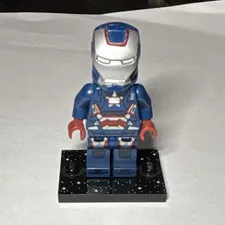 LEGO Marvel Super Heroes Iron Patriot Minifigure Missing Back Gun