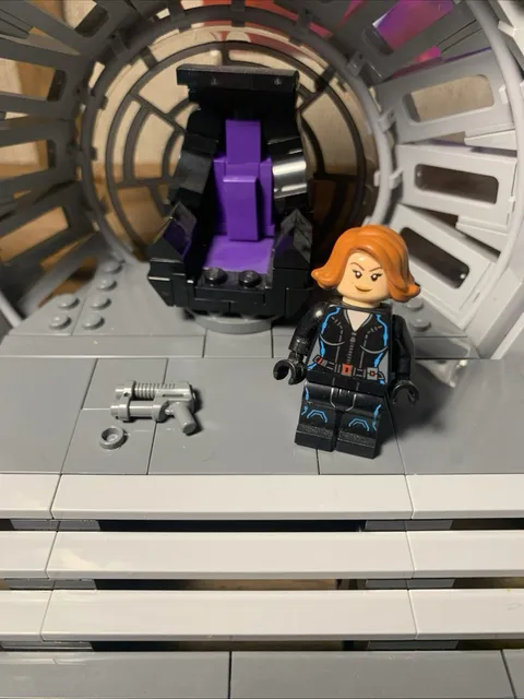 LEGO USED Super Heroes Avengers Marvel Black Widow Sh186 76037