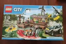 LEGO CITY Police Crooks' Hideout 60068 473pcs Retired 2015