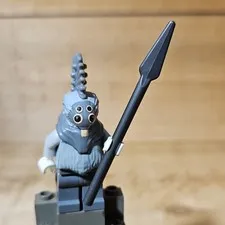 LEGO Plastic Gray Alien Creature Minifigure Character w/ Spear Weapon