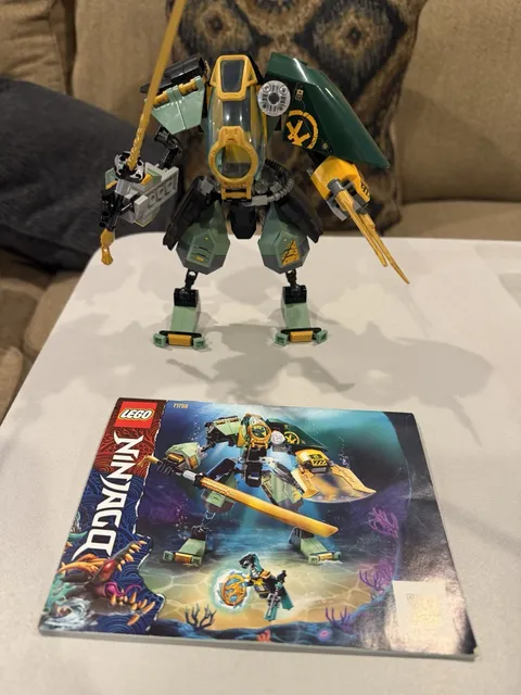 LEGO 71750 NINJAGO SEABOUND Lloyd's Hydro Mech Retired