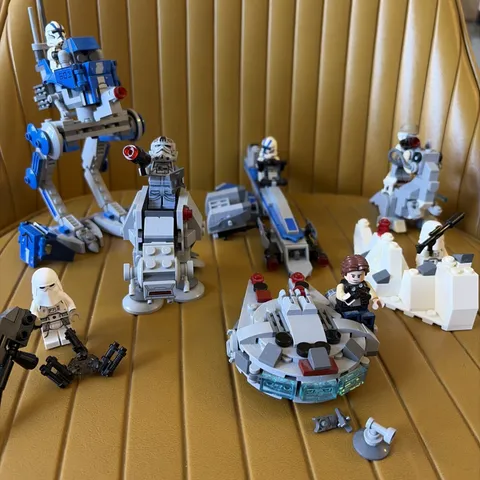 LEGO Star Wars Action Battle 7 Mini Figures w/Built Pieces VERY COOL! Enjoy! 