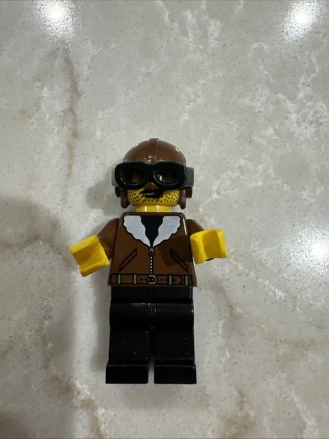 LEGO MINIFIGURES (8803) CMF Series 3 - PILOT