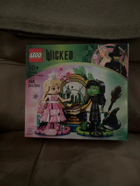 LEGO Wicked: Elphaba & Glinda Figures (75682)