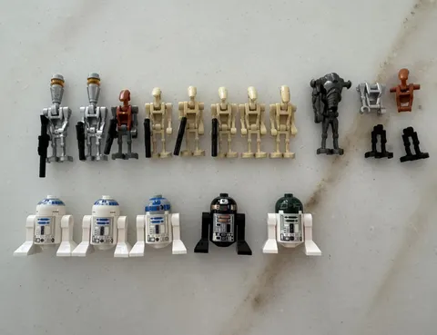 LEGO Star Wars Droid Lot R2-D2 R2-Q5 R4-P44 Battle Droids x5 Assassin + Rocket