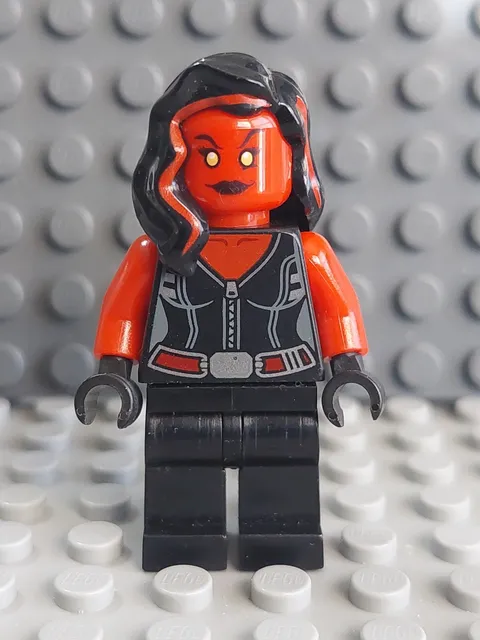 Lego 76078 - Red She Hulk Minifigure - Used