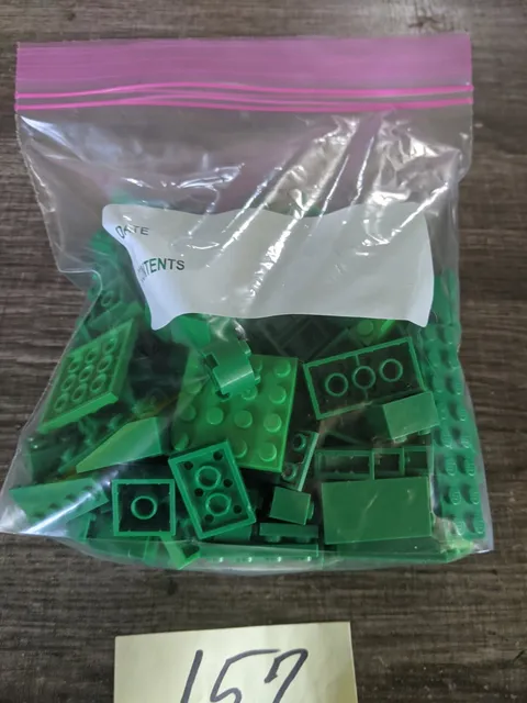 LEGO? GREEN COLOR 150+ PIECE LOT VARIOUS SIZES & SHAPES PREOWNED PLEASE READ!