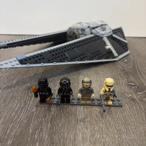 LEGO Star Wars: TIE Striker 75154