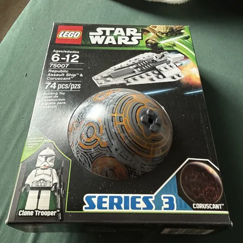 LEGO Star Wars: Republic Assault Ship & Planet Coruscant (75007)