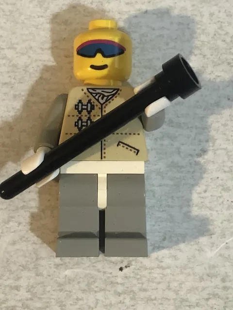 Pipe Holding Lego Mini figure Action Figure Toy Minifig L1