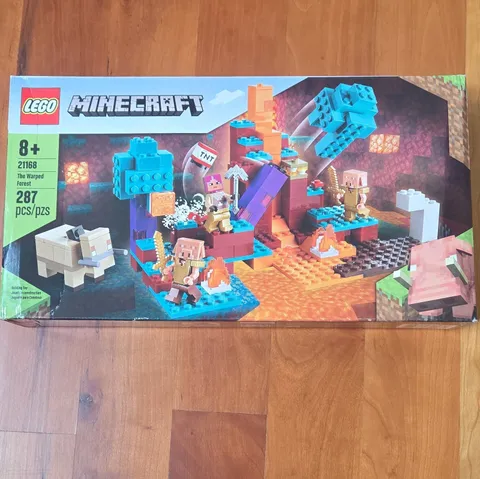 LEGO Minecraft 21168 The Warped Forest Piglin Set 287pcs Box 8+