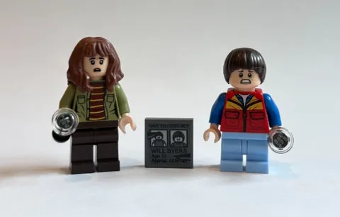 Lego Will Joyce Byers Minifigures Stranger Things 75810 st002 st003 retired lot