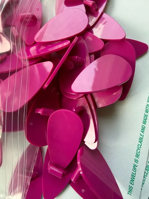 LEGO-NEW-#2586-MAGENTA-SHIELD OVAL/PETAL -10 PIECES