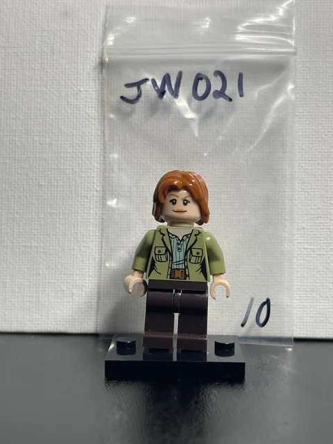 LEGO Minifig Jurassic World Claire Dearing JW021 75935