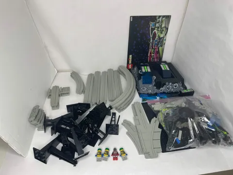 LEGO Space Monorail Transport Base 6991 98% Complete w Instructions