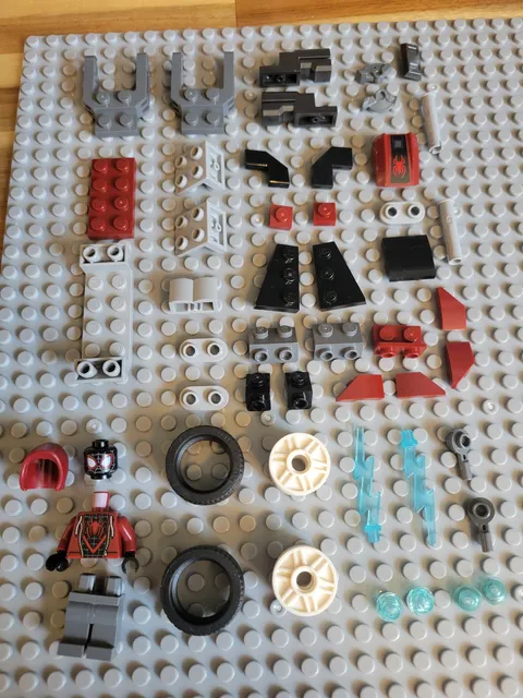 Miles Morales Spider-Man Lego Minifigure (76324 Oscorp - New)