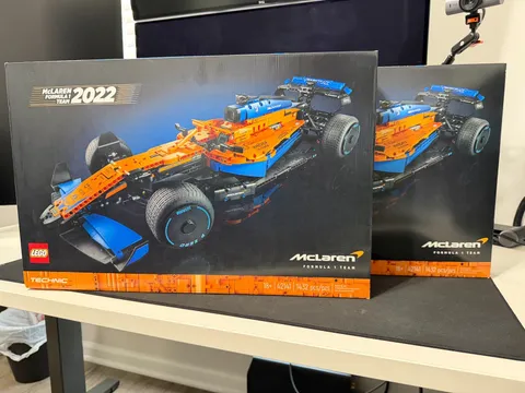 LEGO Technic 42141 McLaren Formula 1 F1 Race Car 1,434 Pcs Set (2022) Retired
