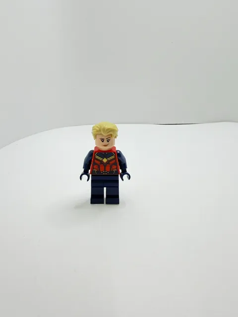 Lego Super Heroes Captain Marvel (Carol Danvers) Minifigure  sh0772