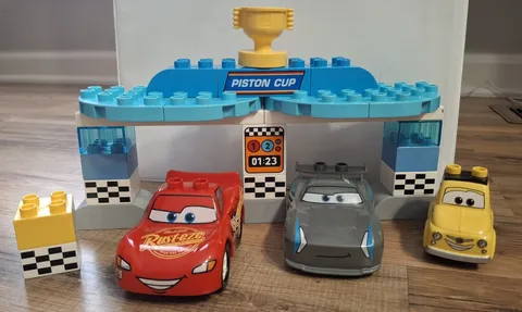 Lego Duplo 10857 Disney Cars Piston Cup Race Lightening McQueen Jackson Storm