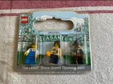 LEGO Store Grand Opening Pleasanton 2011 Minifigure Pack /500 Sealed Exclusive