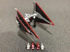 LEGO Star Wars Sith TIE Fighter 75272 + 4 Minifigures Sith Troopers First Order