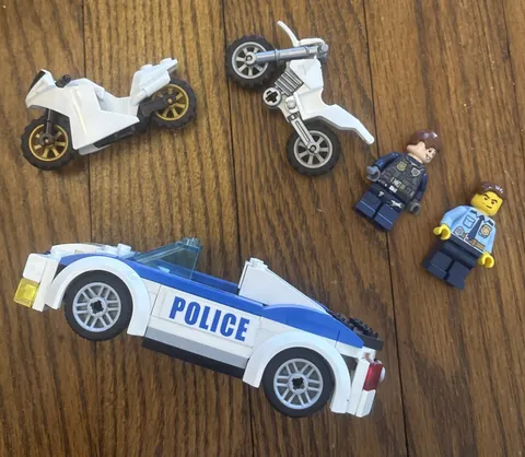 Lego Police 5 Piece Lot Minifigures Motorcycles Police Car