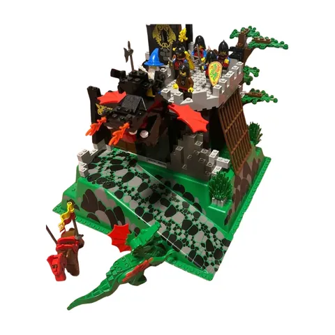 LEGO 6082 Fire Breathing Fortress Castle Dragon Masters 1993 Vintage Manual Auth