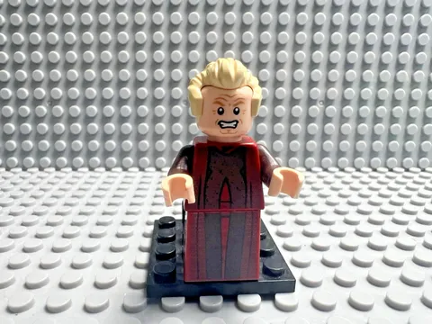 LEGO Star Wars Minifigure - Chancellor Palpatine Dark Red outfit - SW1306