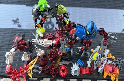 LEGO Bionicle Figures Lot Vintage  , incomplete