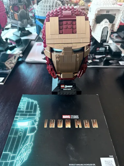 LEGO Super Heroes Marvel Iron Man Helmet 76165 with Booklet