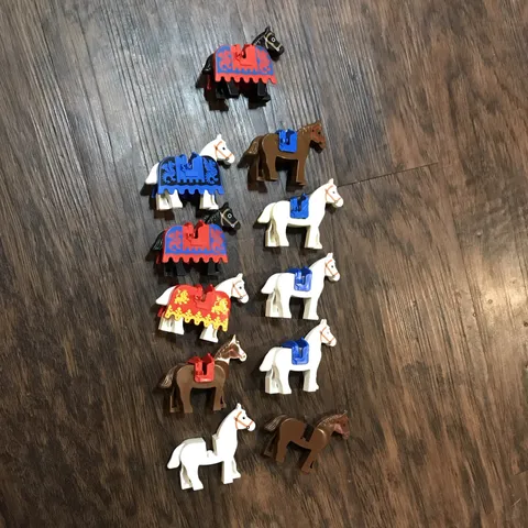 LEGO 6086 Castle Horse Bulk Lot w/ Barding & Saddles, Multicolor