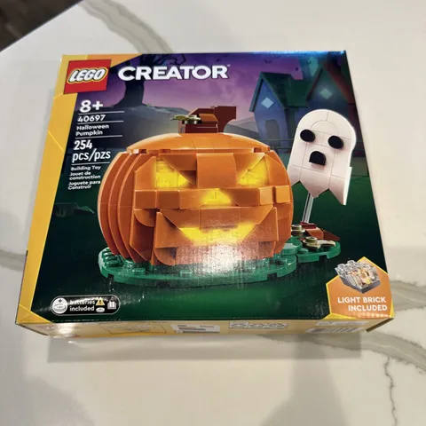 LEGO SET 40697 - HALLOWEEN PUMPKIN - Box Opened but All Parts Unopened (see pic)