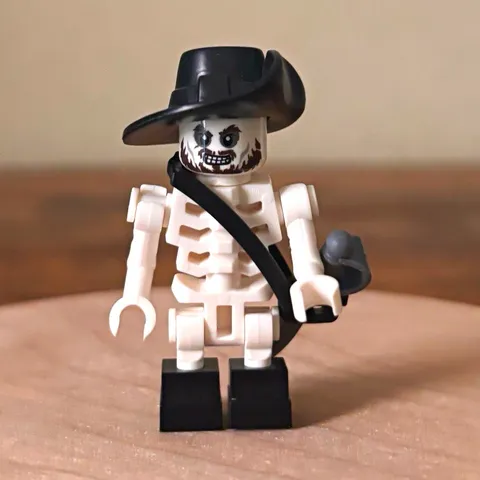 LEGO Pirates of the Caribbean Skeleton Hector Barbossa Minifigure (poc003)