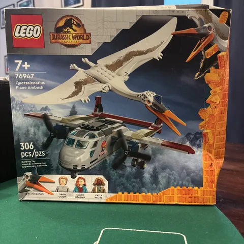 LEGO Jurassic World: Quetzalcoatlus Plane Ambush (76947)