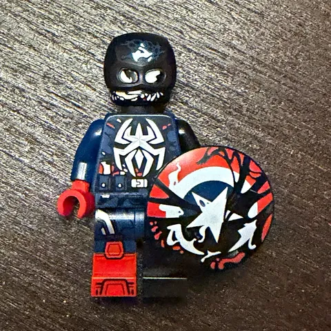 LEGO Marvel Venomized Captain America Minifigure