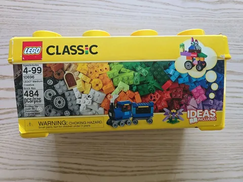 NEW Lego Classic Medium Creative Brick Box 10696 Building Set
