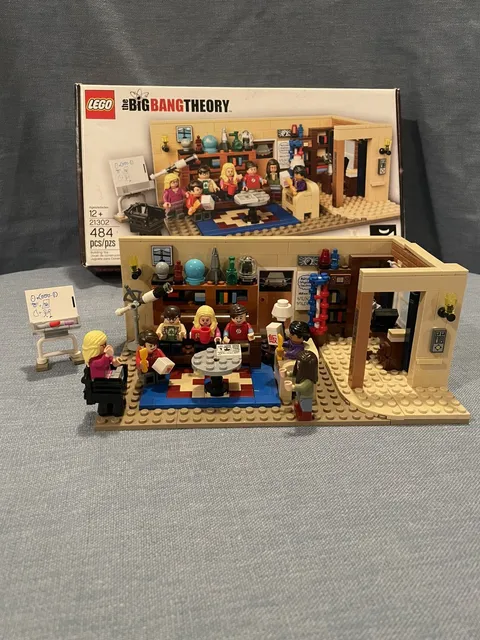 Retired Lego The Big Bang Theory 100% Set #21302 Box Instructions & Minifigures 