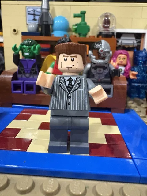 Harry Osborn 2, Dark Bluish Gray Suit Torso, Dark Bluish Gray Legs