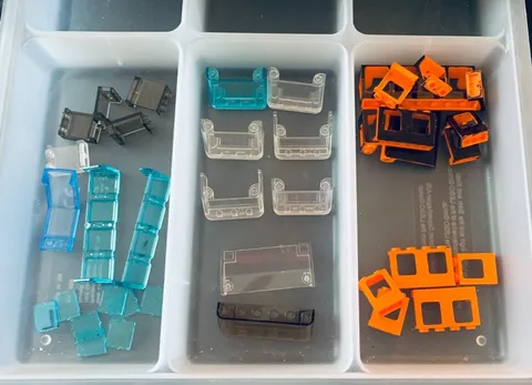 Lego Windshield Lot of 40 Translucent Clear Blue Gray 2x4x2 2x6x2 Arctic City 