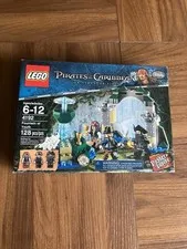 LEGO Pirates of The Caribbean: Fountain of Youth (4192) Complete Set W/ Manual