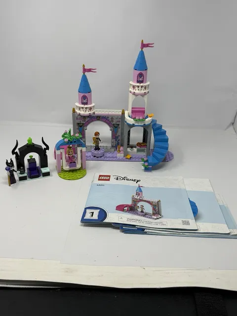 Lego Sleeping Beauty Disney 43211 Complete - Retired Figures Aurora Maleficent