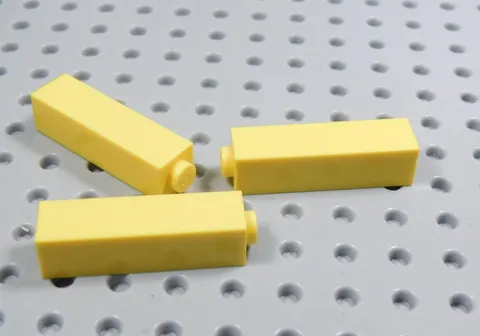 LEGO Lot of 3 Yellow 1x1x3 Wall Bricks AY