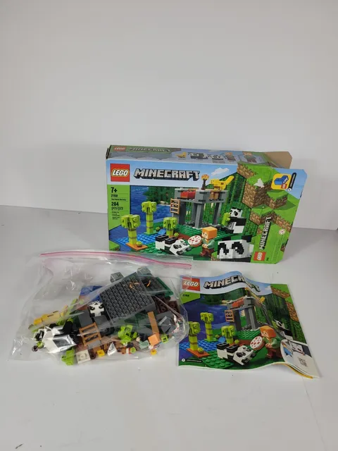 MINECRAFT LEGO THE PANDA NURSERY 21158 (INCLUDES ALL PIECES AND INSTURCTIONS)