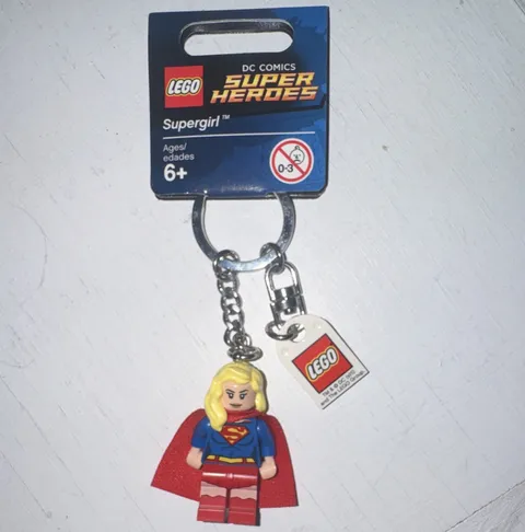 LEGO DC Comics Super Heroes Supergirl Minifigure Keychain Ages 6+ 