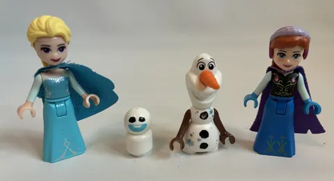 LEGO Frozen Elsa Anna Olaf Snowgie Minifigures Lot of 4 Disney Princess