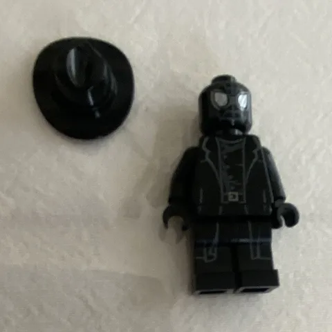 LEGO Minifigures Black Minifigure with Black Wide-Brim Hat Accessory